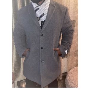 Calvin Klein Gray Slim Fit Topcoat. Size 48L.